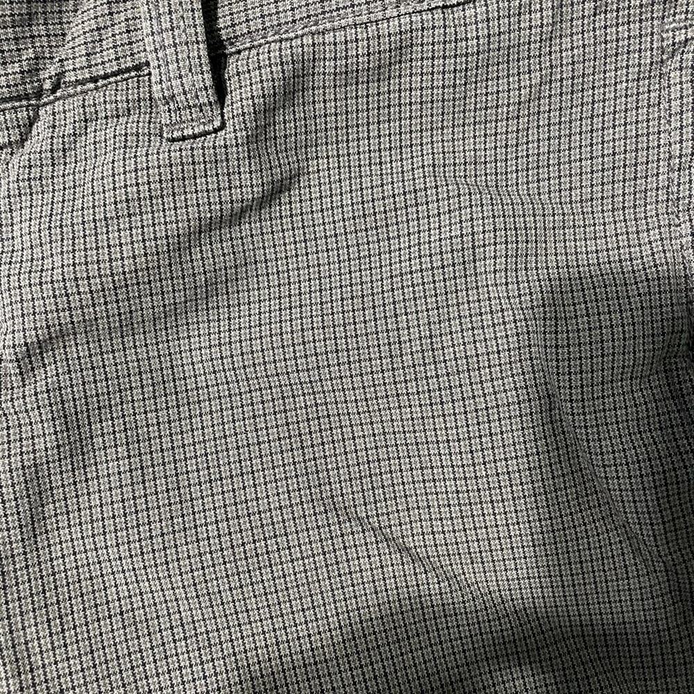 Express Shorts - Picture 3 of 4
